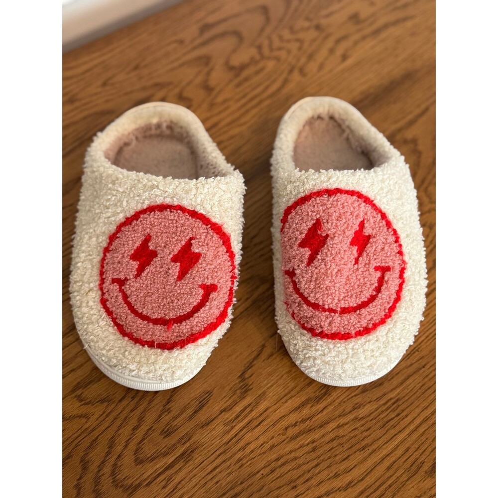 Smile Slippers For Women Size 5.5, Shoes/Footwear, (Ivory, Red & Pink) Like New!